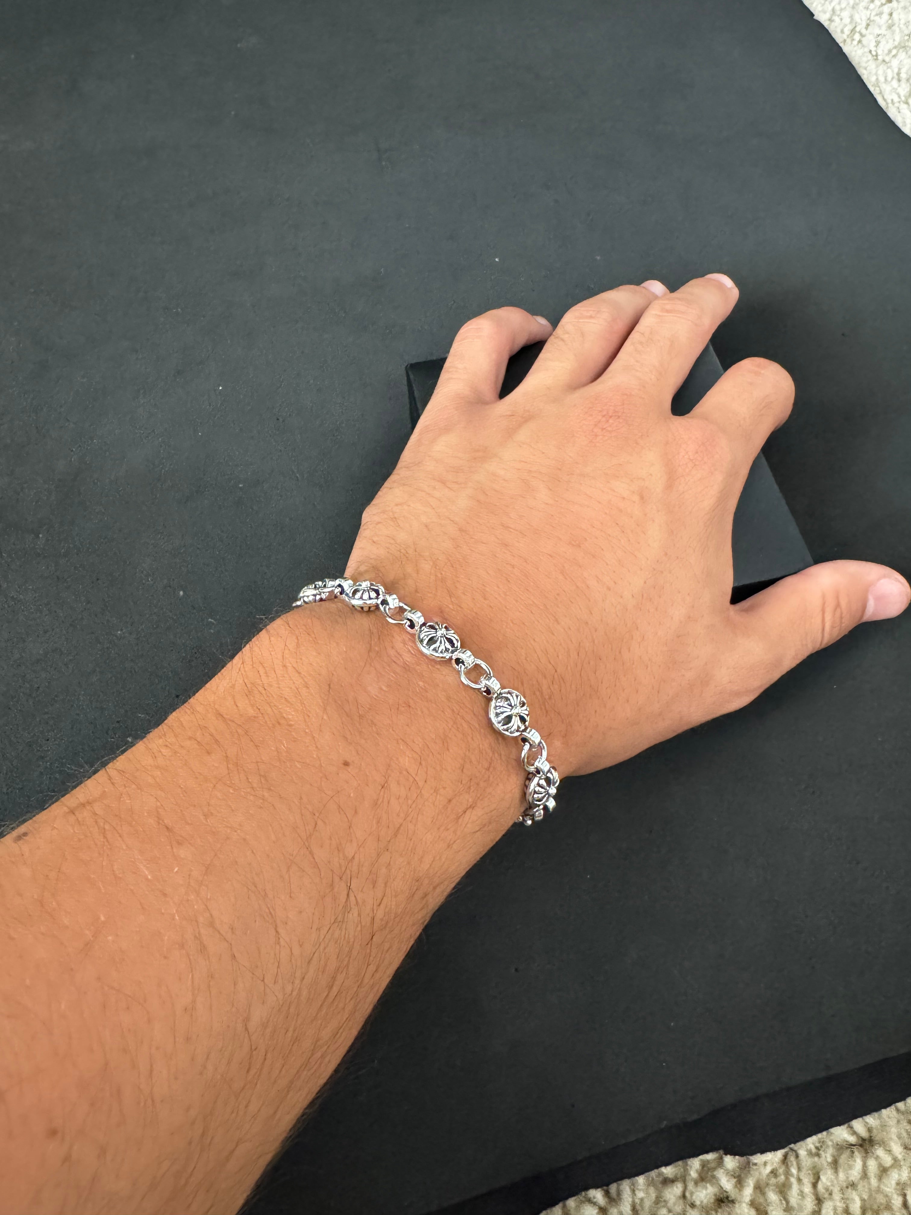 CH Crossball Bracelet V2