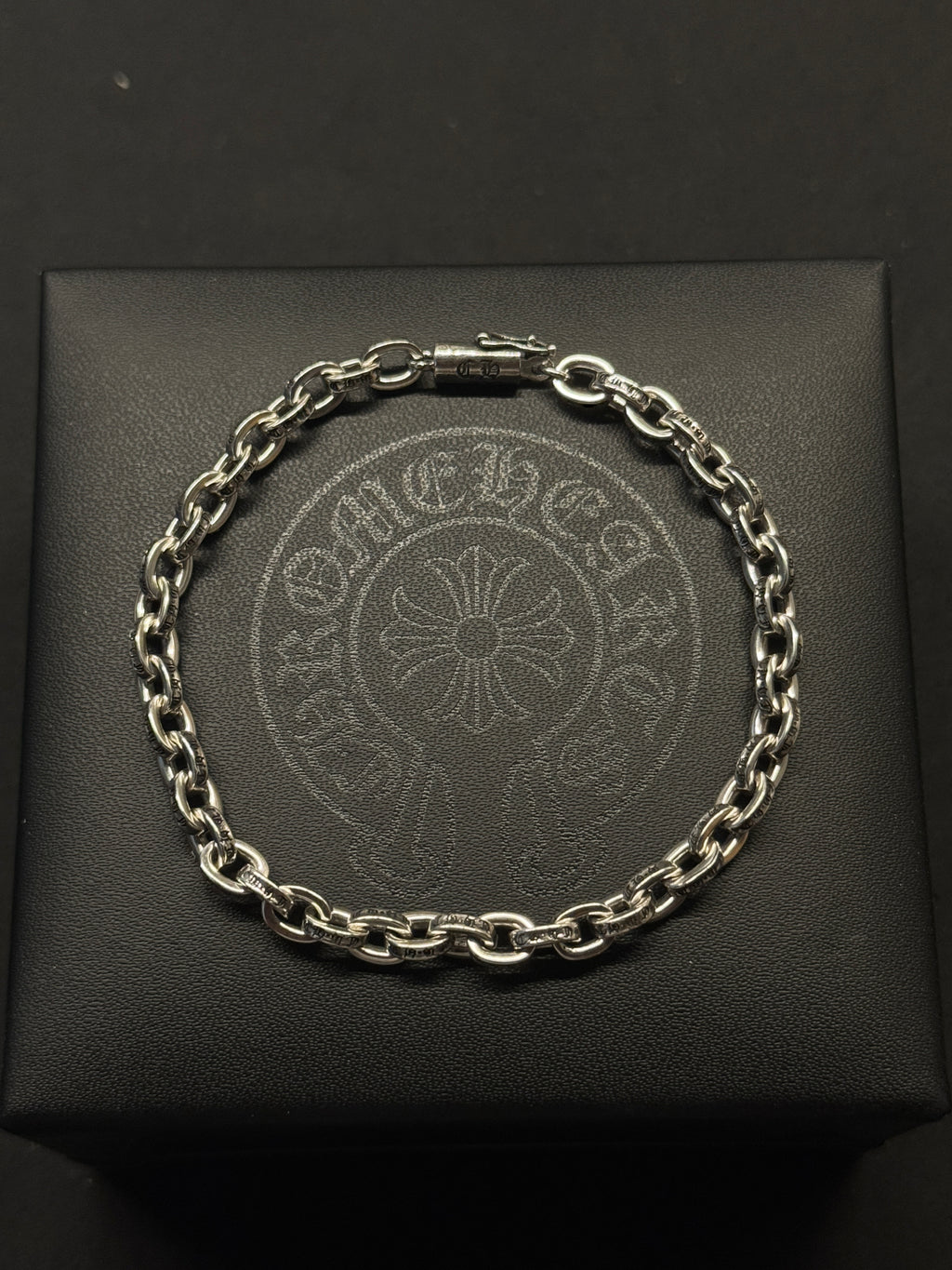 CH Mini Paper Chain Bracelet