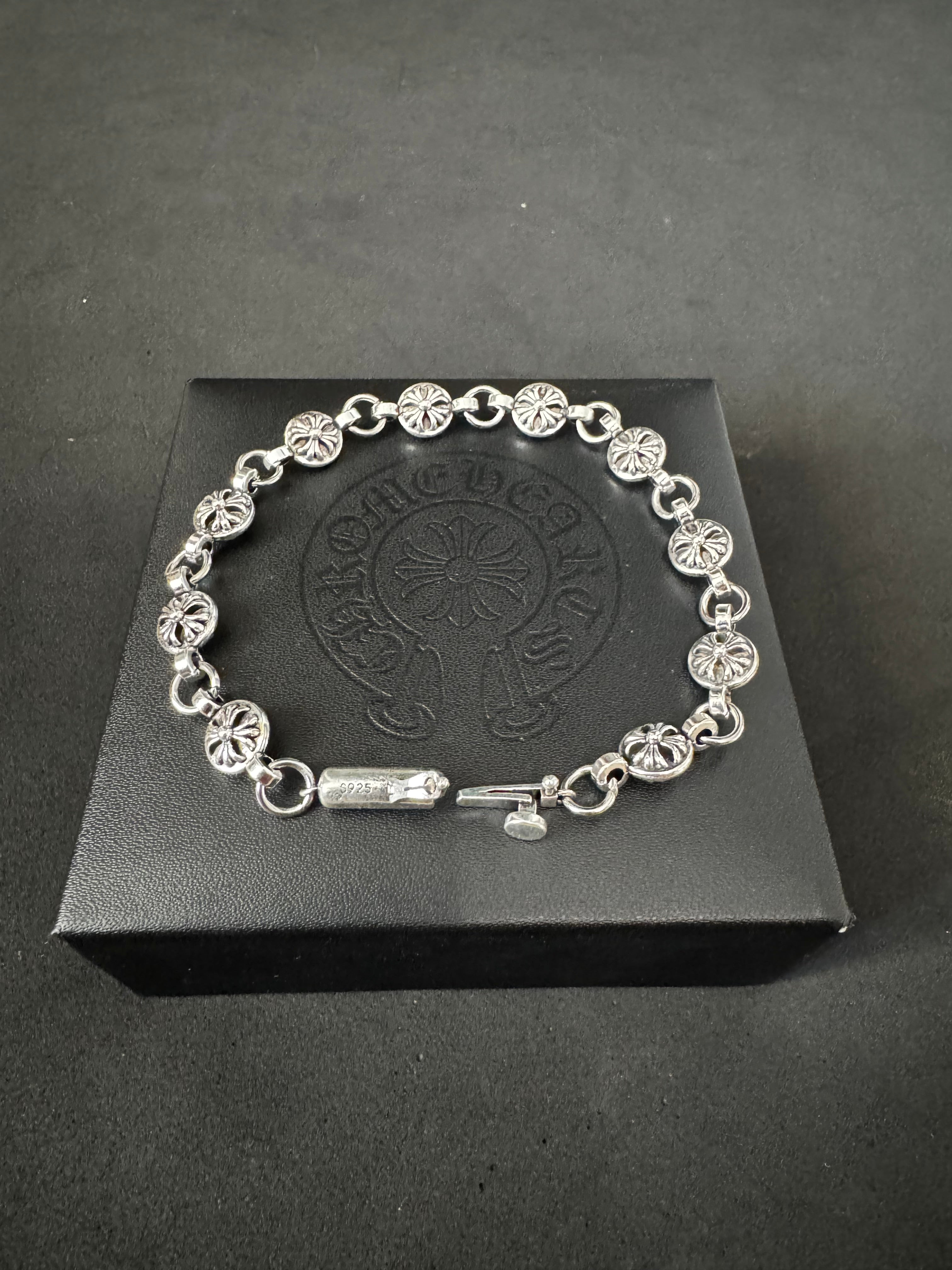 CH Crossball Bracelet V2