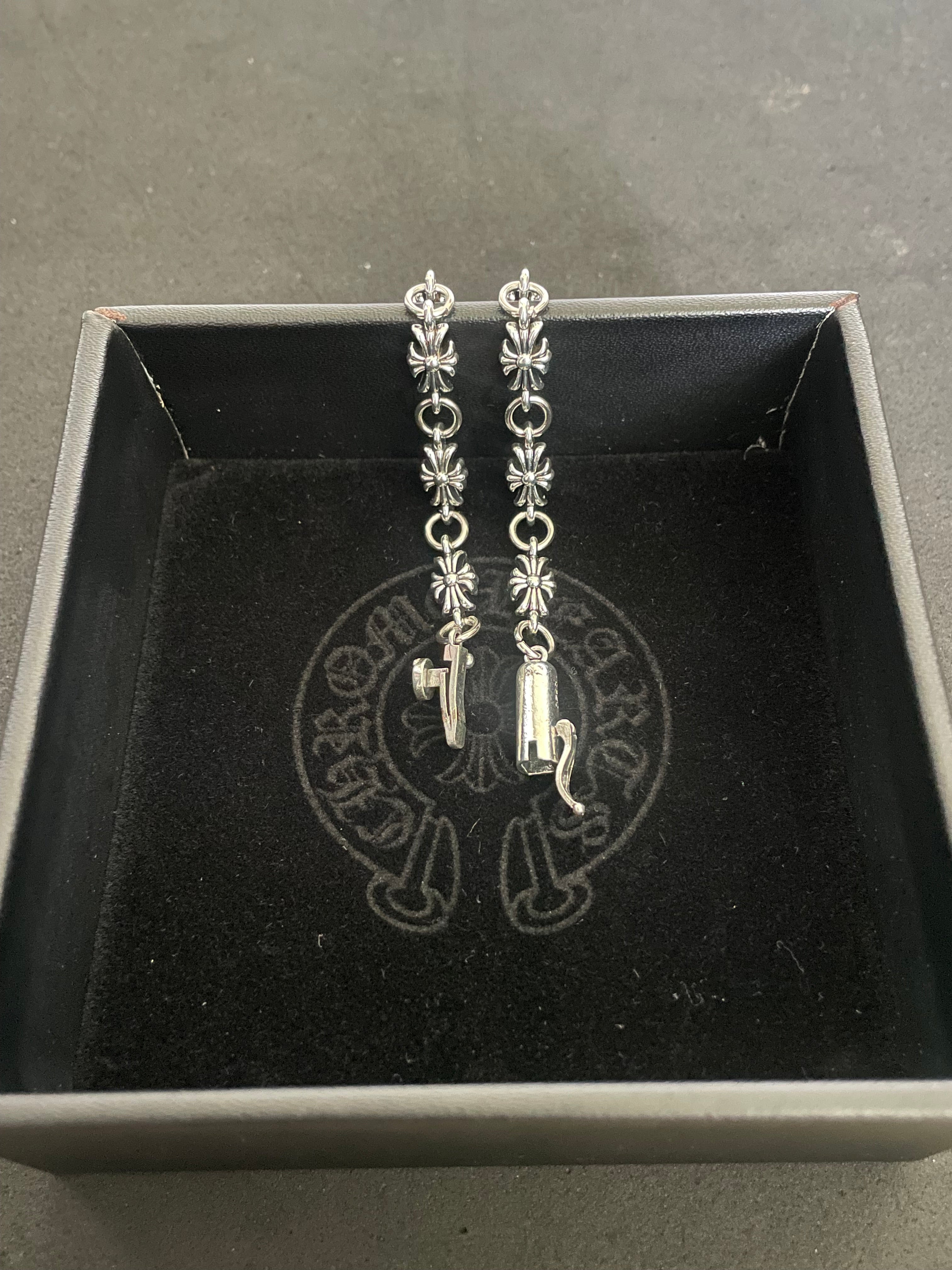 CH Charm Bracelet V1