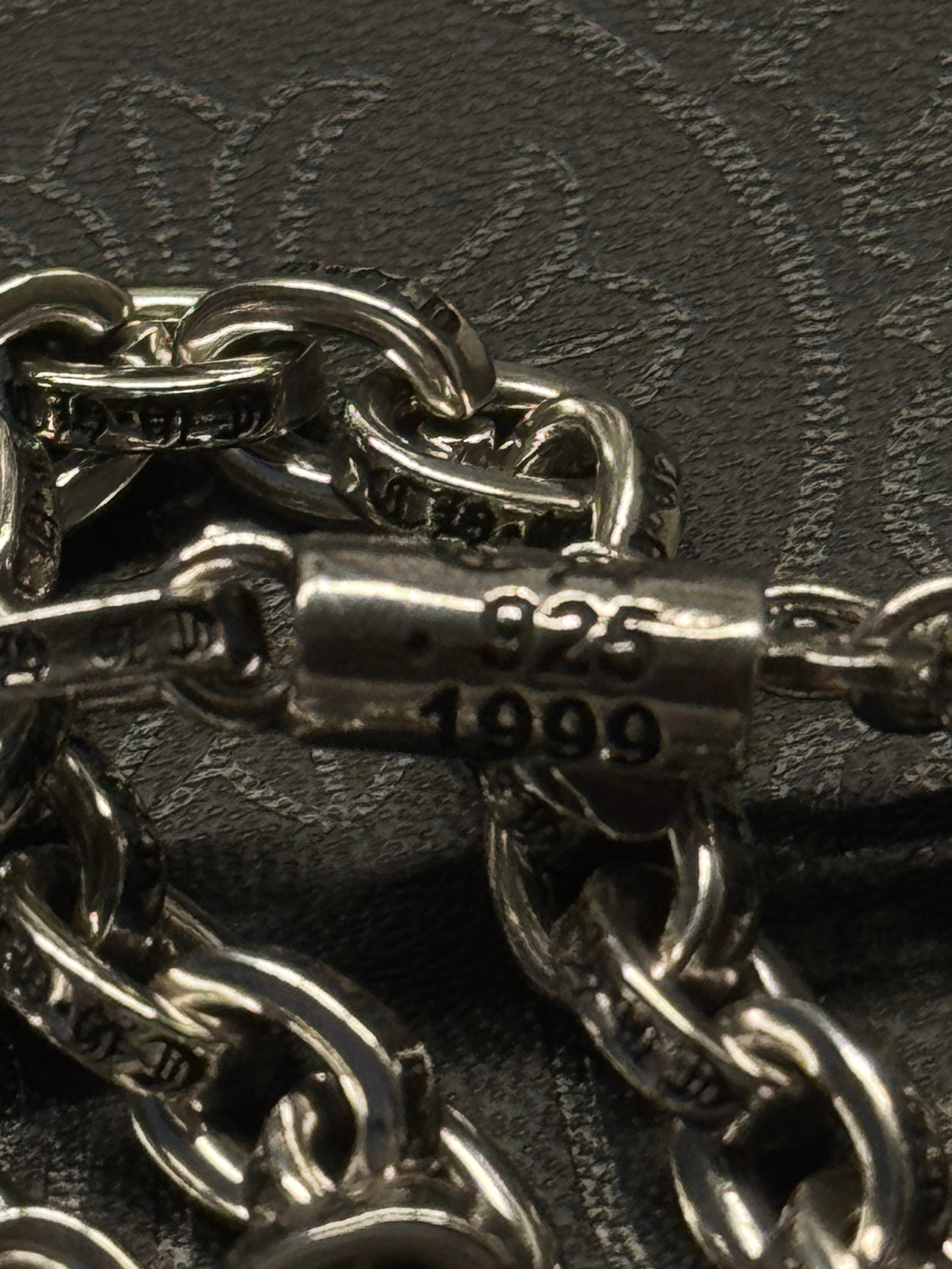 CH Mini Paper Chain Bracelet