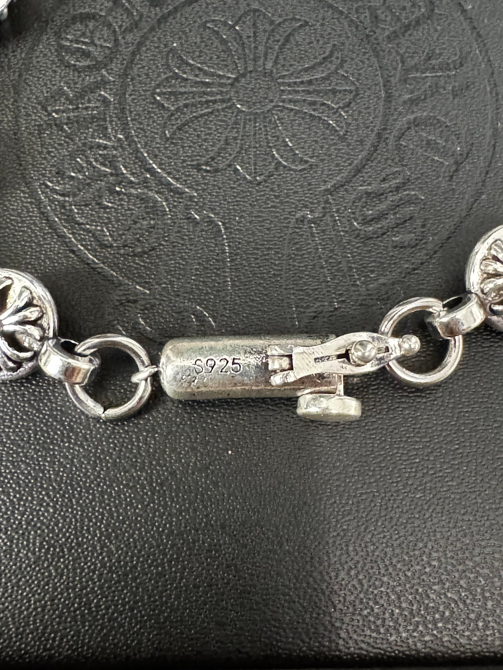 CH Crossball Bracelet V2