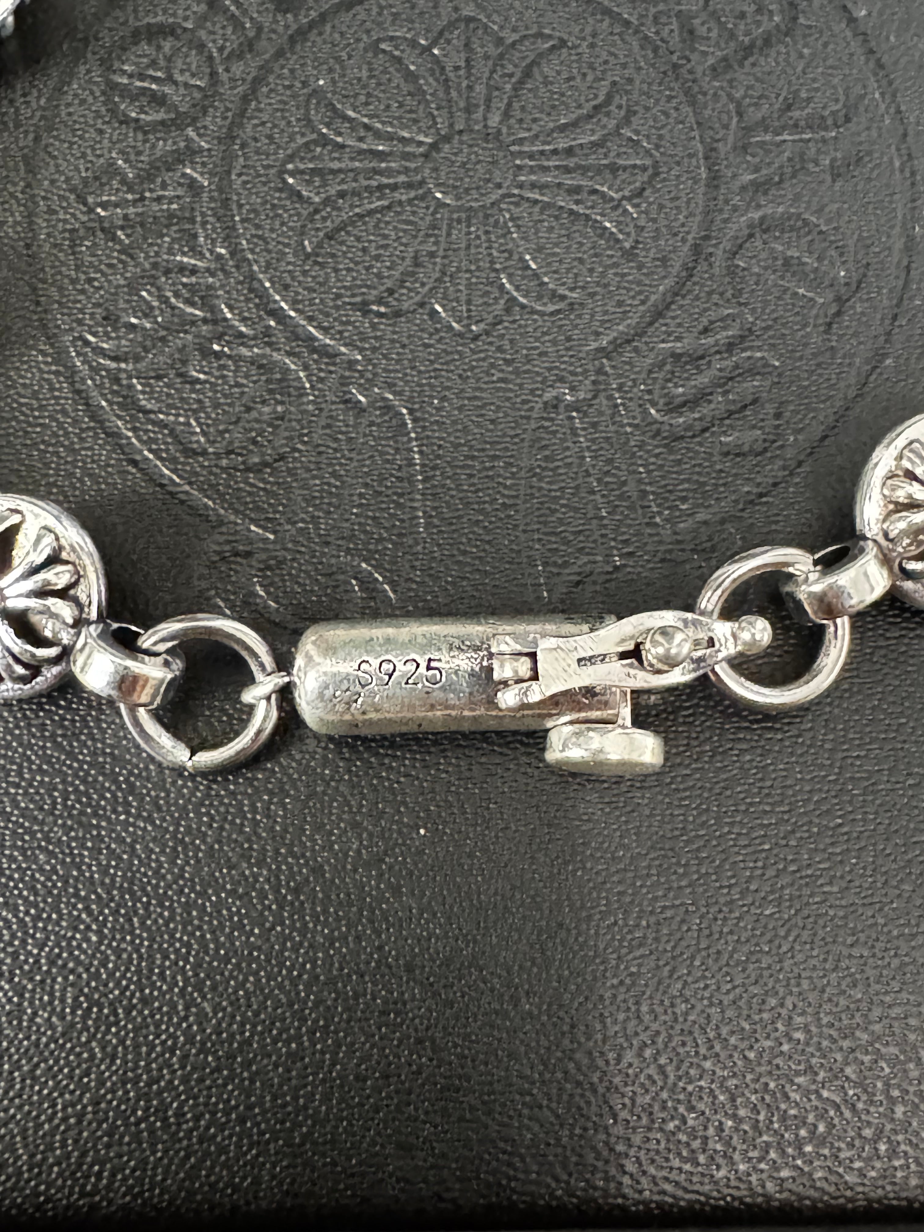 CH Crossball Bracelet V2