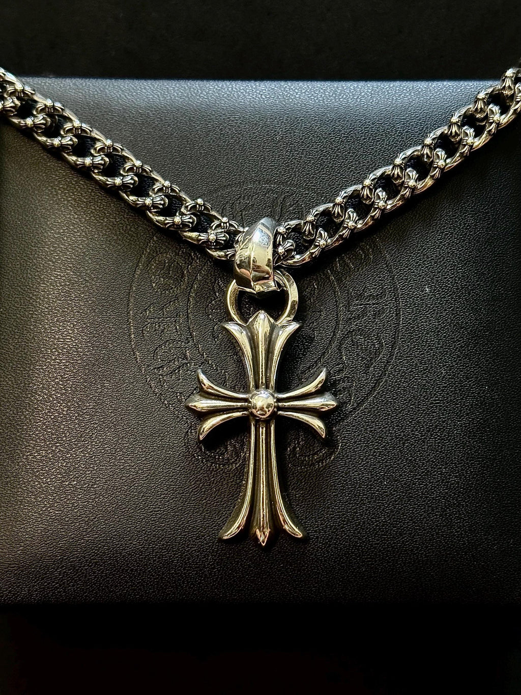 Ch gothic style y2k cuban link cross necklace chrome .925 silver chain pendant 20in for men and women unisex a7